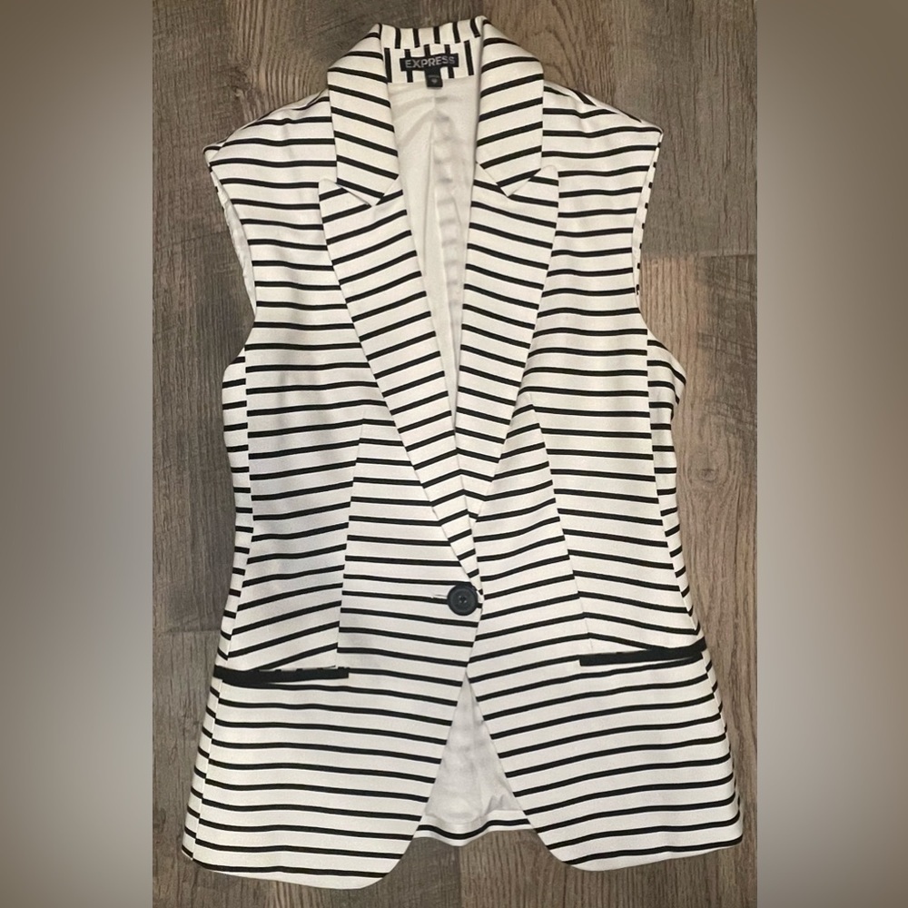 Like New Express Black and White‎ Striped suit vest size XS-TP!